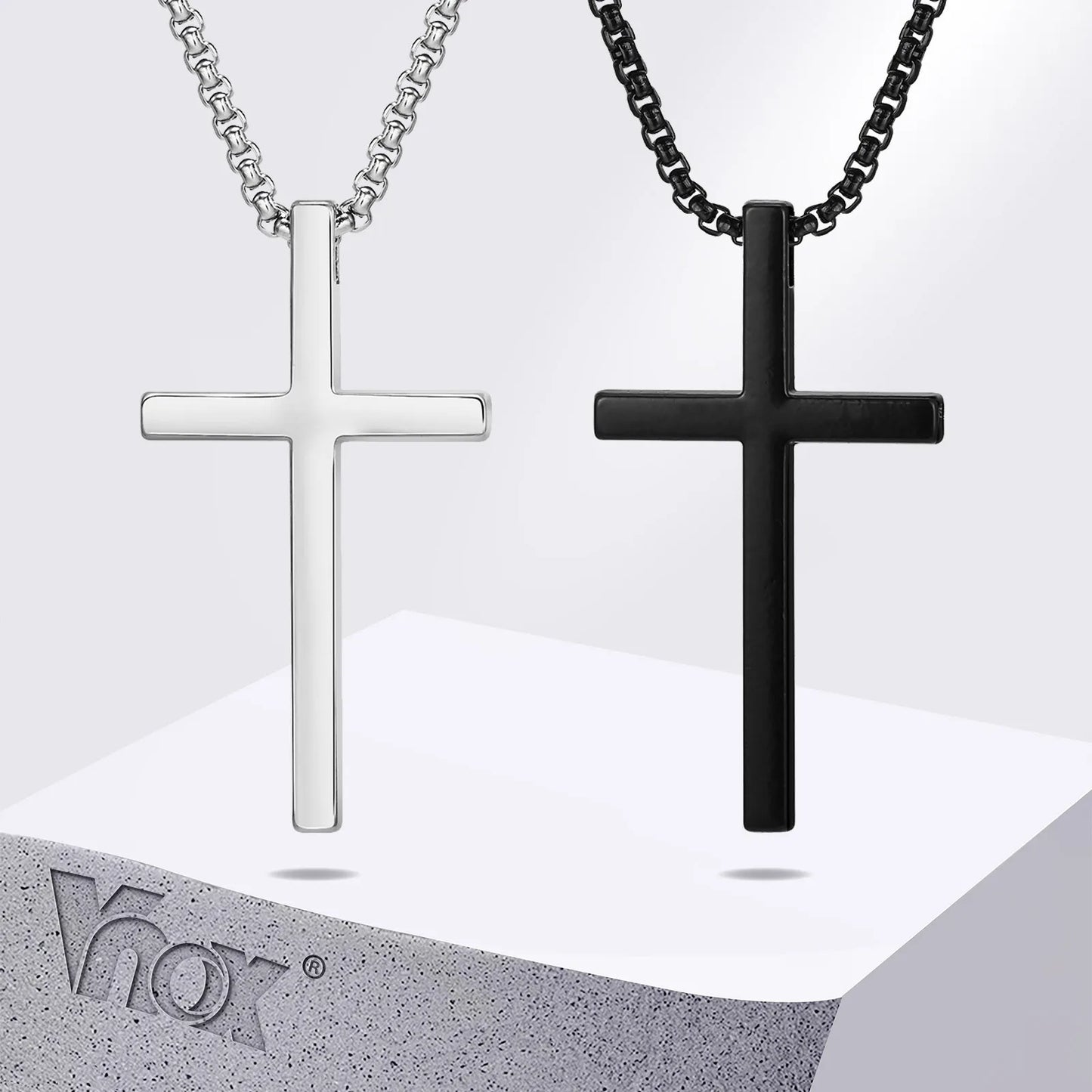 Collier avec pendentif en croix religieuse